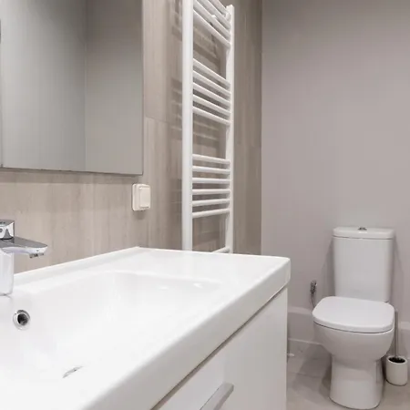85 Sqm In The Heart Of Shared Rooftop Deck Apartment Athens