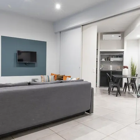 85 Sqm In The Heart Of Shared Rooftop Deck Athens